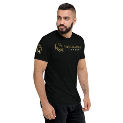 Fitted T-Shirt (Never lie back)